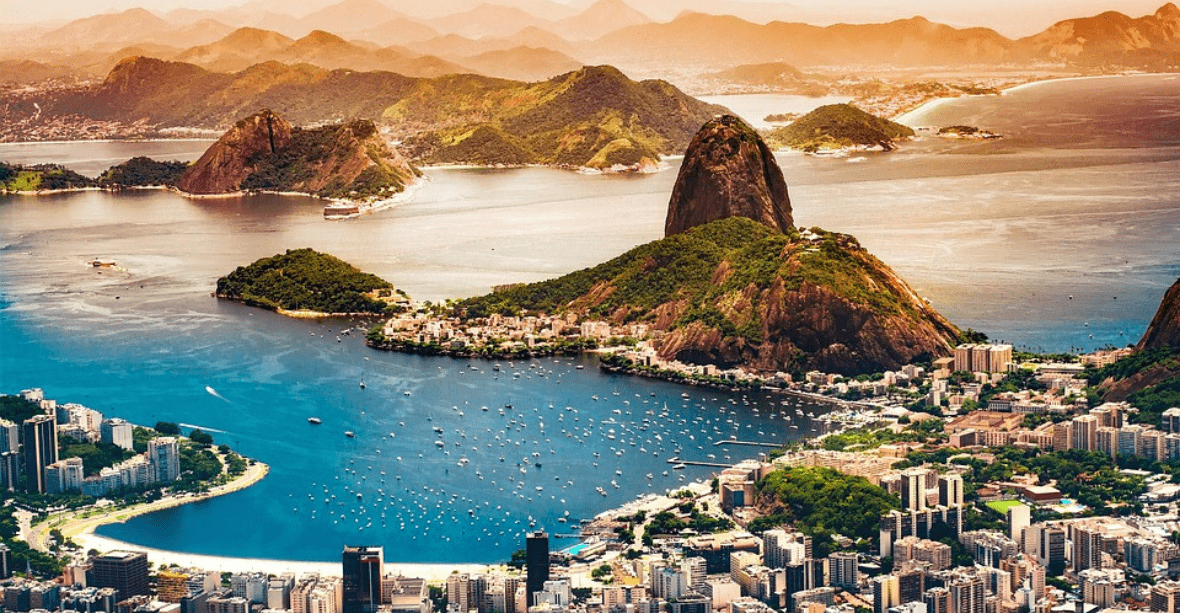 Vue du ciel ville Rio de Janeiro Brésil Ville, plage, montagne