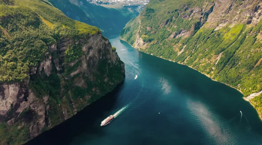 Express côtier sur le Geirangerfjord, Norvège