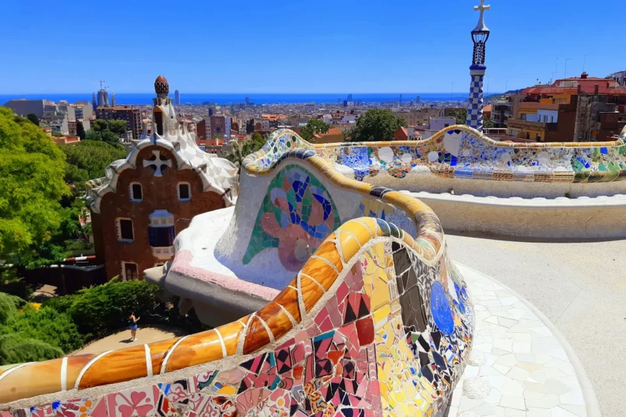 Parc Güell à Barcelone, conçu par Antoni Gaudi