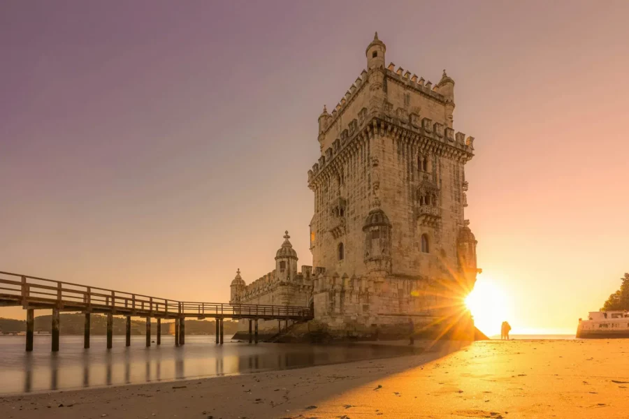 Tour de Belém au coucher du soleil