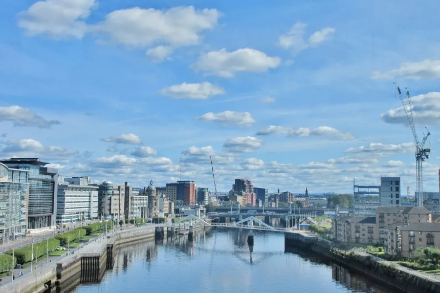 Vue sur la rivière Clyde et la Ville de Glasgow