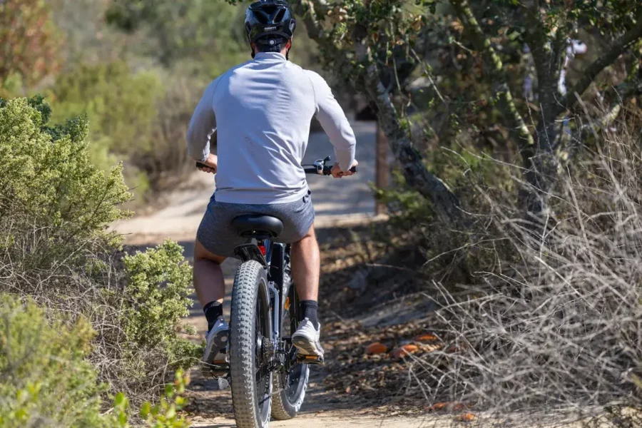 Cycliste en Drôme, France