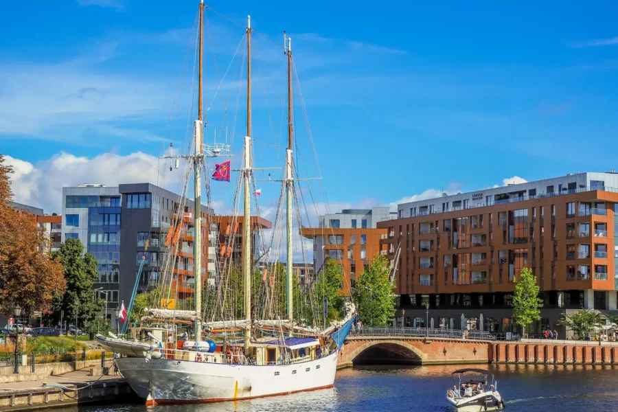 Voilier à quai à Gdansk, Pologne
