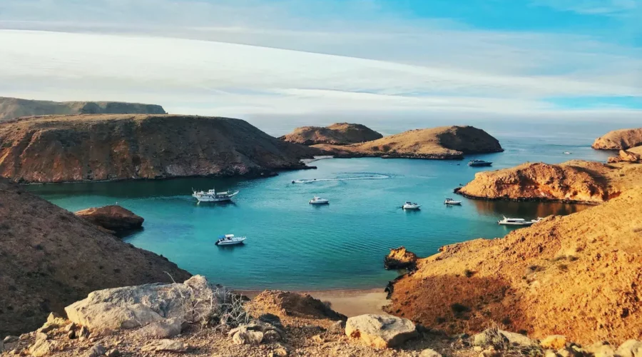 Baie et plage de Bandar Khayran à Mascate, Oman