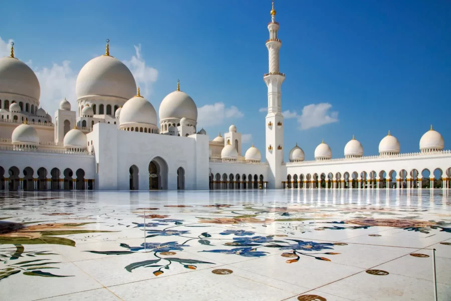 Cour Intérieure de la Mosquée Cheikh Zayed