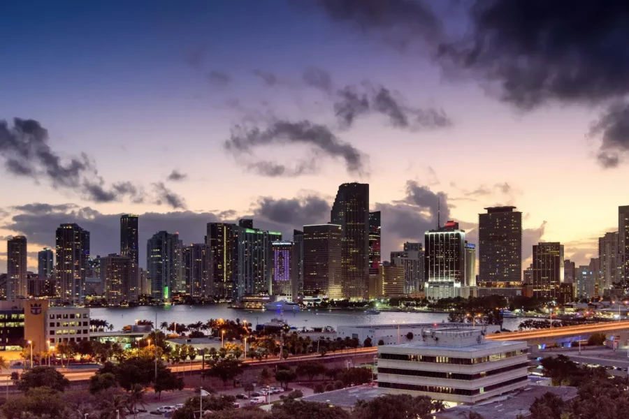 Skyline et port de Miami, États-Unis