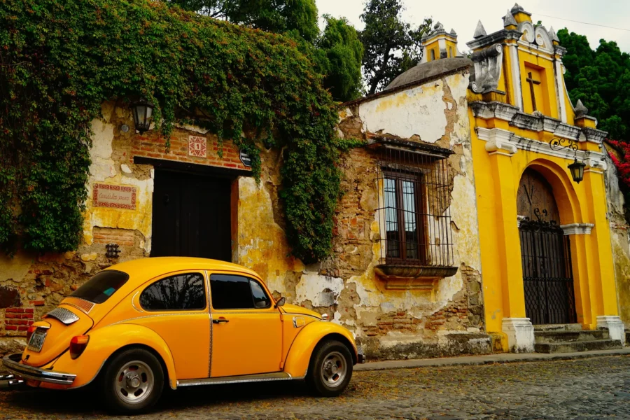 Calle de los Pasos, Antigua, Guatemala