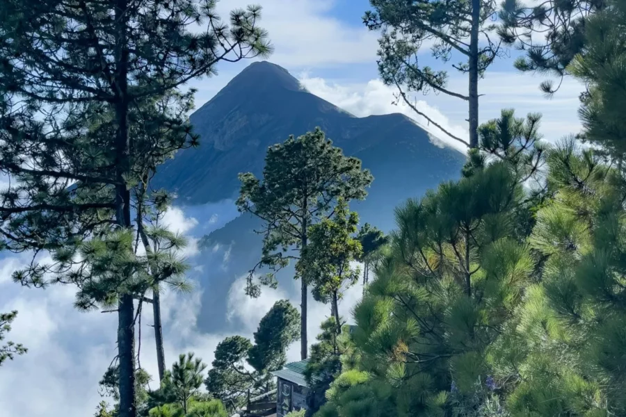 Vue sur le volcan Acatenango, Guatemala