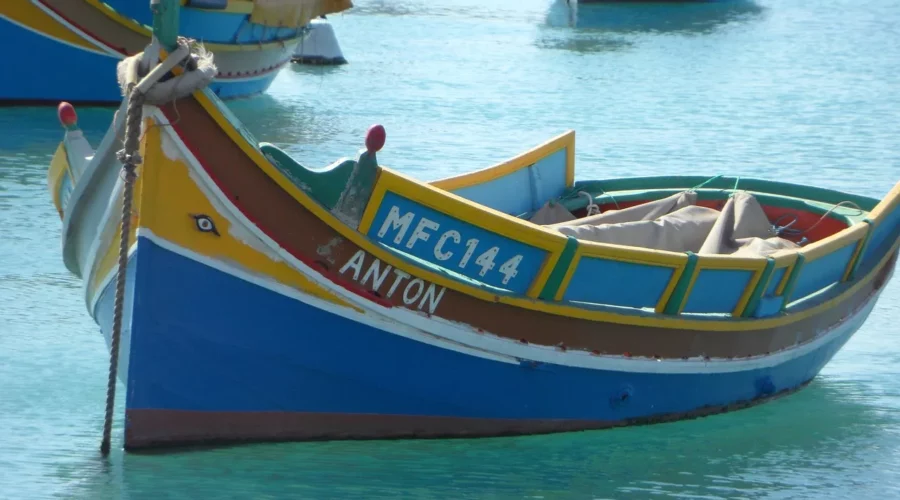Les bateaux typiques de Malte appelés Luzzu