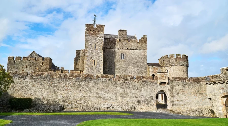 Vue du château de Cahir, un des châteaux médiévaux les mieux préservés d’Irlande