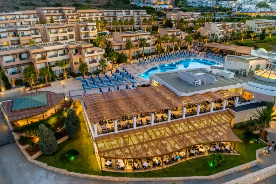 Grand Hotel Holiday Resort 4*