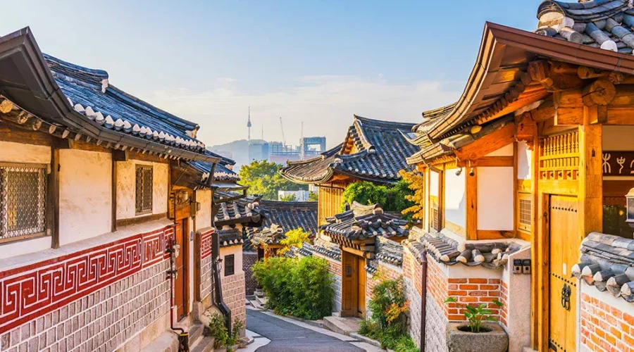 Maisons traditionnelles coréennes dans le quartier de Bukchon à Séoul