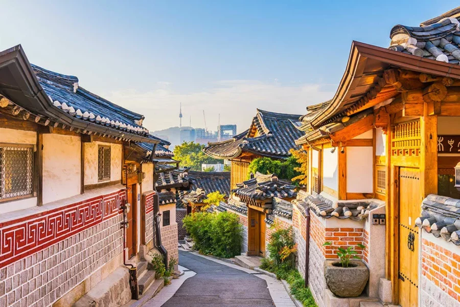 Maisons traditionnelles coréennes dans le quartier de Bukchon à Séoul