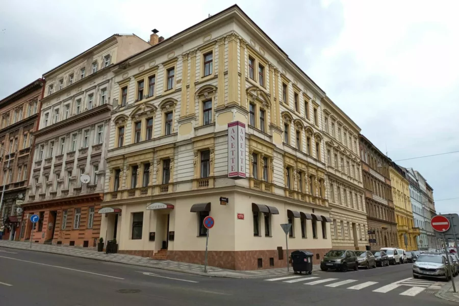 anette-prague-facade