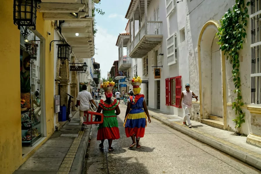 Rue marchande à Carthagène, Colombie