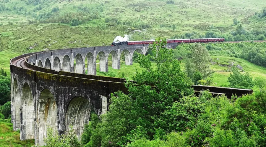 annacht_84-viaduct-5161795_1920